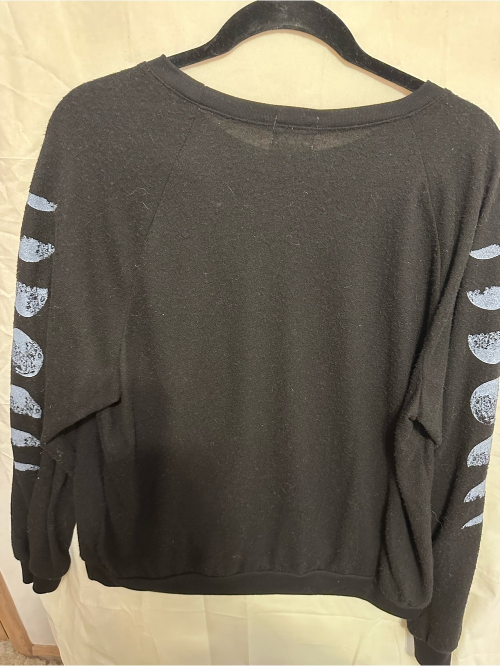 Sweater - Picture 2 of 4